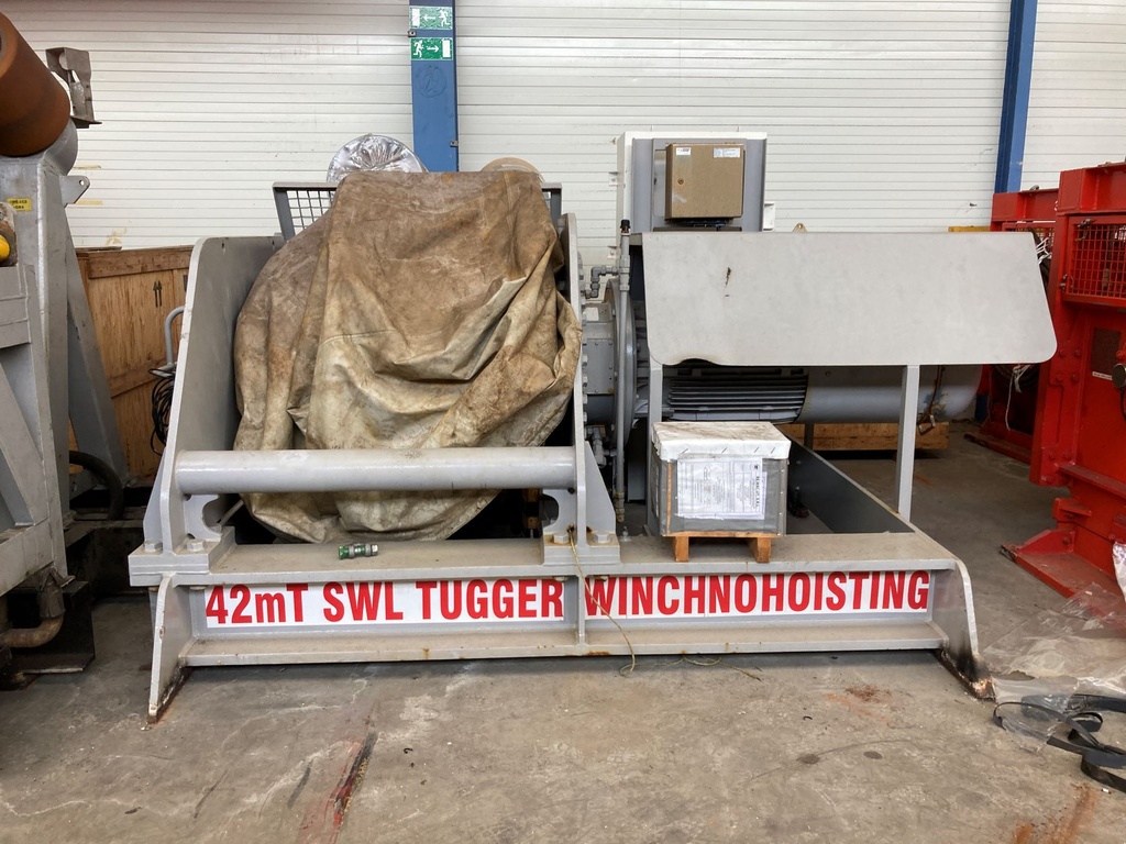 Tugger winch 42 mT.JPG