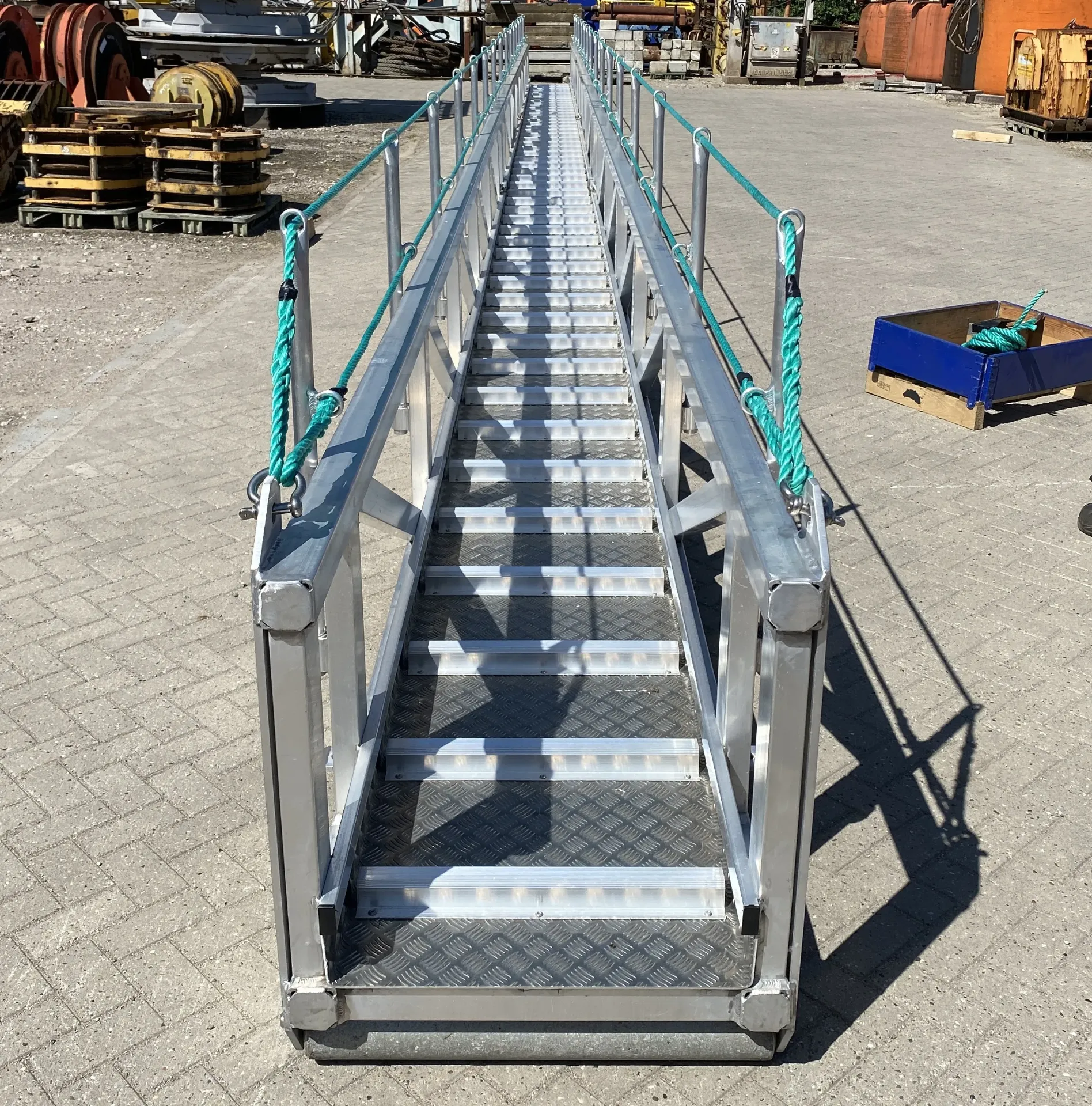20 m aluminium gangway (Jointed)
